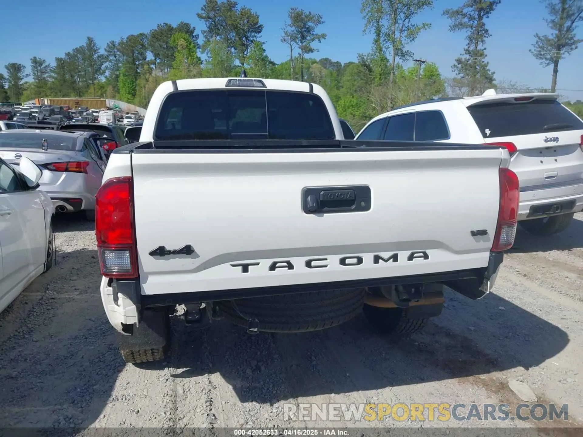 16 Photograph of a damaged car 3TYDZ5BN7MT003983 TOYOTA TACOMA 2021