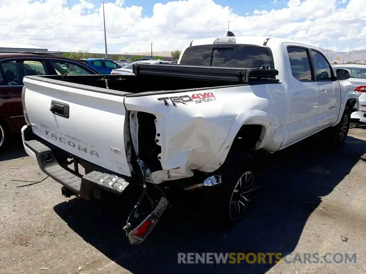 4 Photograph of a damaged car 3TYDZ5BNXMT000527 TOYOTA TACOMA 2021