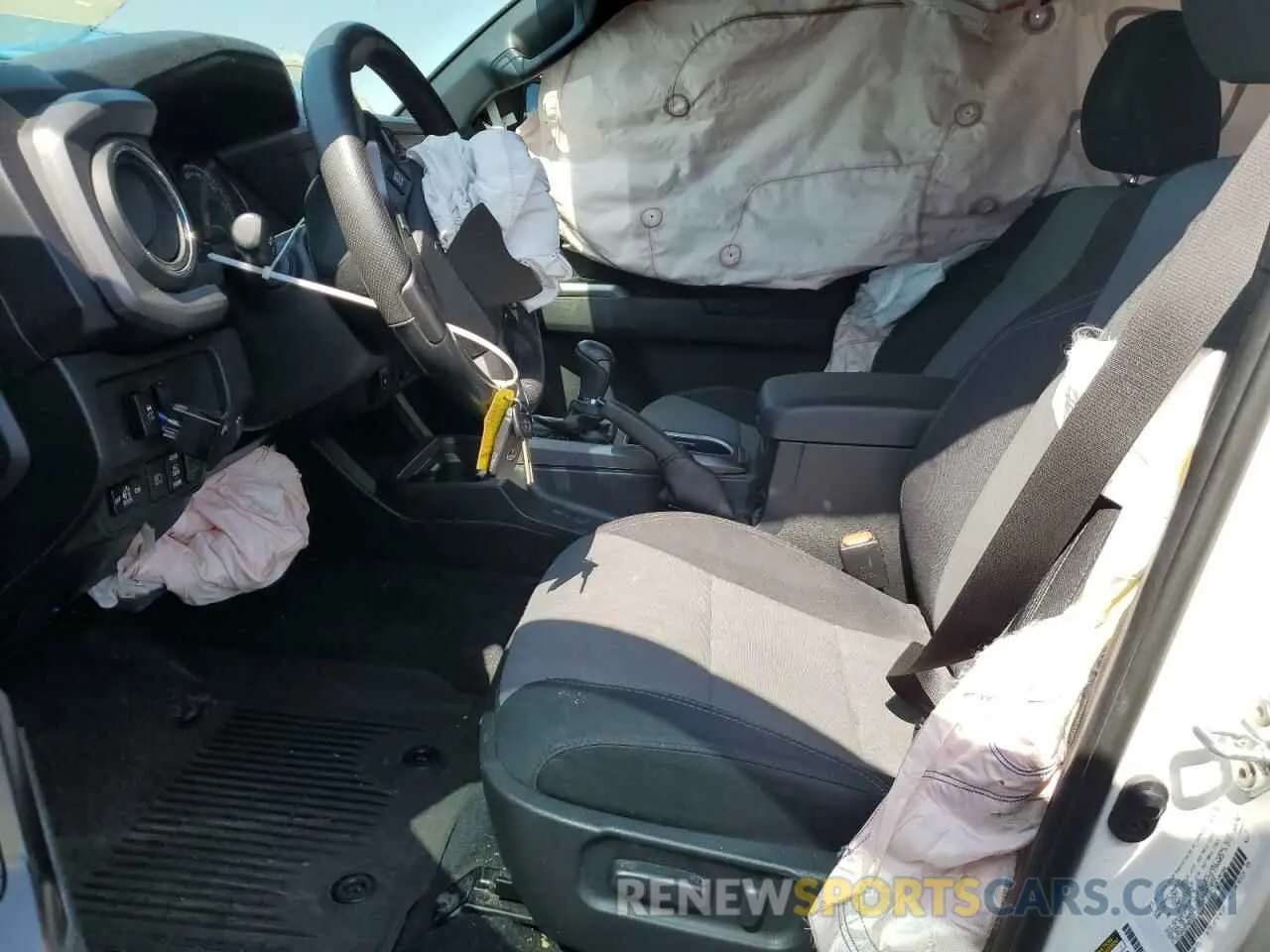 7 Photograph of a damaged car 3TYDZ5BNXMT001810 TOYOTA TACOMA 2021
