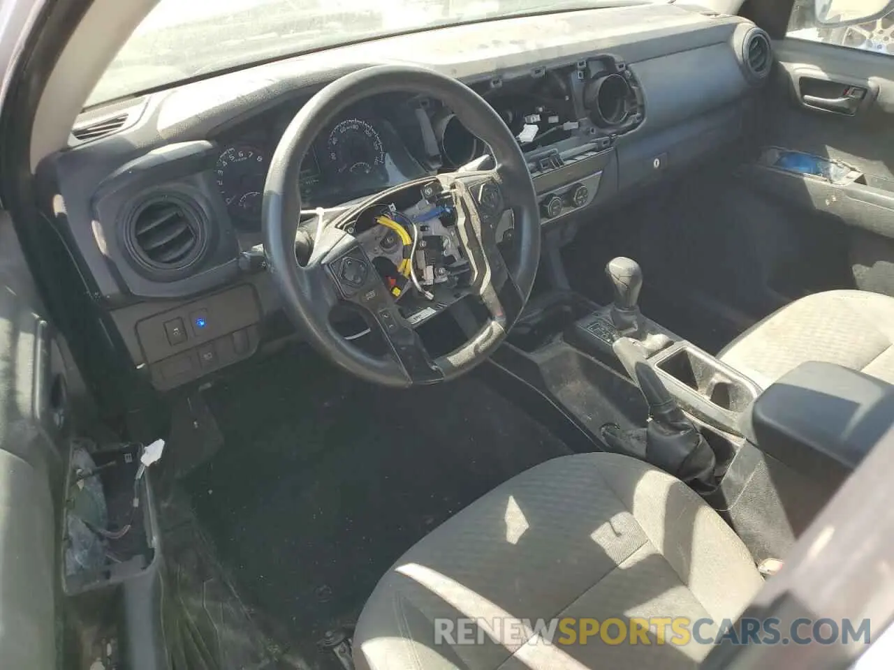 8 Photograph of a damaged car 3TYRX5GN3MT032322 TOYOTA TACOMA 2021