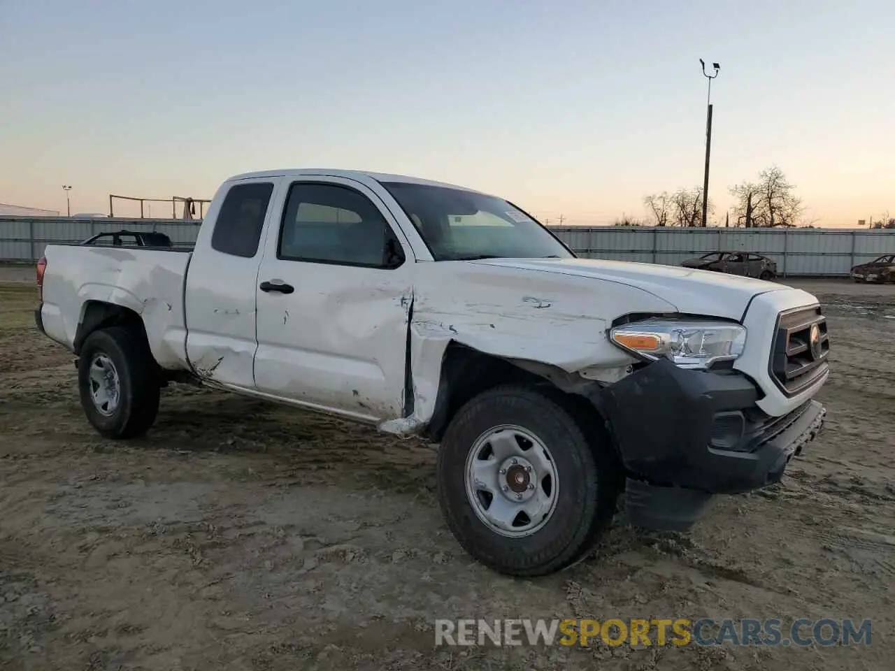 4 Photograph of a damaged car 3TYRX5GN3MT032434 TOYOTA TACOMA 2021