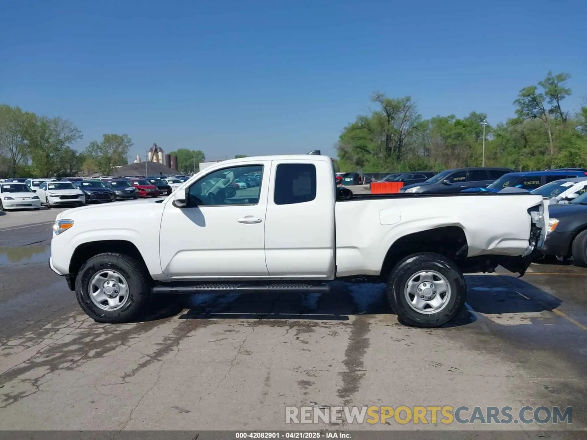 14 Photograph of a damaged car 3TYRX5GNXMT024248 TOYOTA TACOMA 2021