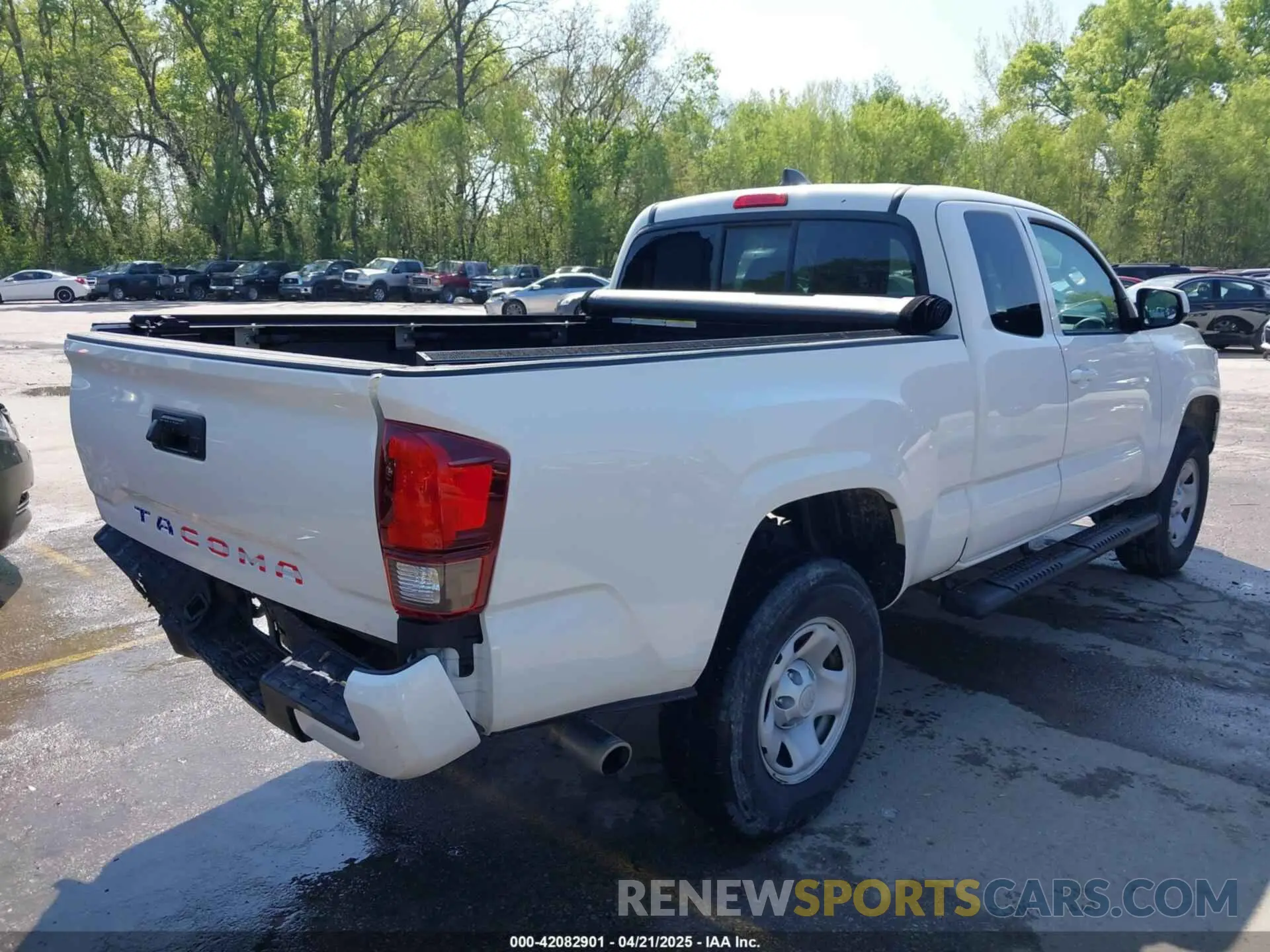 4 Photograph of a damaged car 3TYRX5GNXMT024248 TOYOTA TACOMA 2021