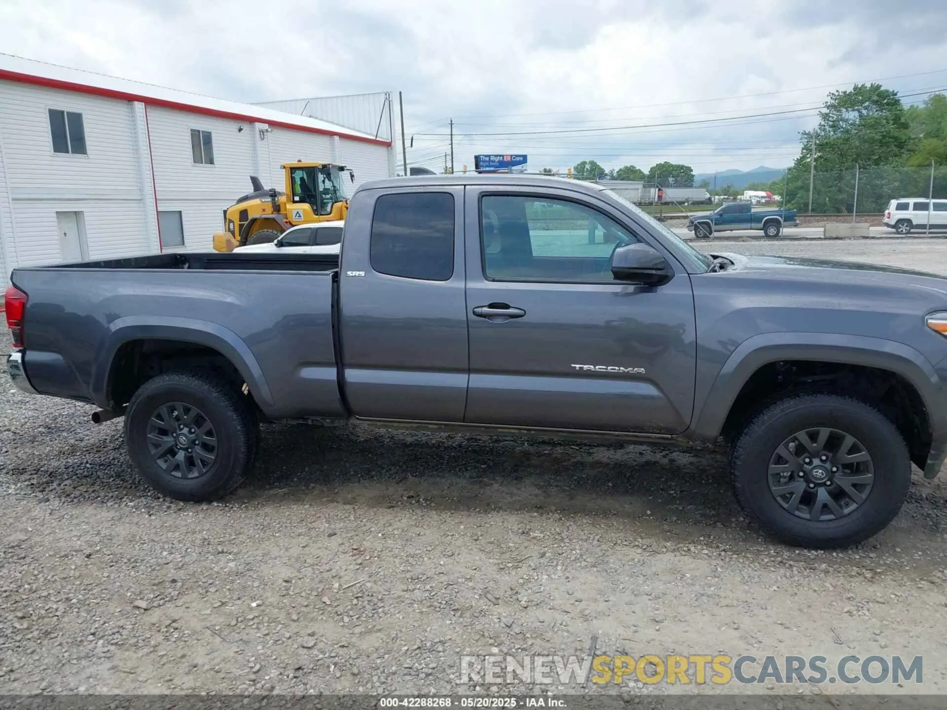 13 Photograph of a damaged car 3TYRZ5CN5MT011178 TOYOTA TACOMA 2021