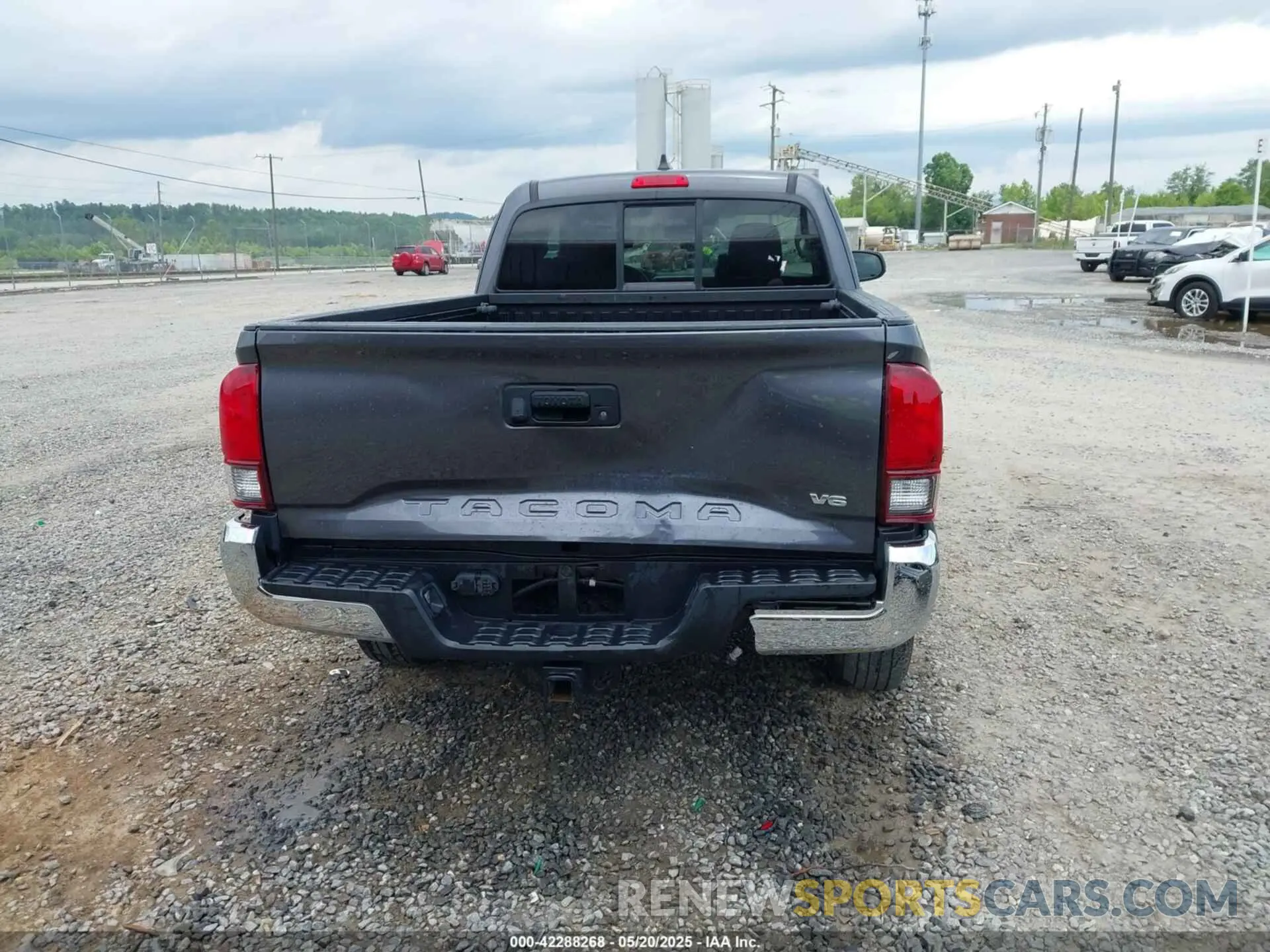 16 Photograph of a damaged car 3TYRZ5CN5MT011178 TOYOTA TACOMA 2021