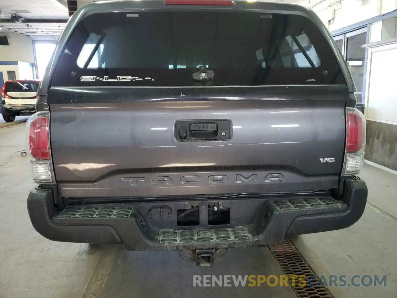6 Photograph of a damaged car 3TYSZ5AN2MT009070 TOYOTA TACOMA 2021