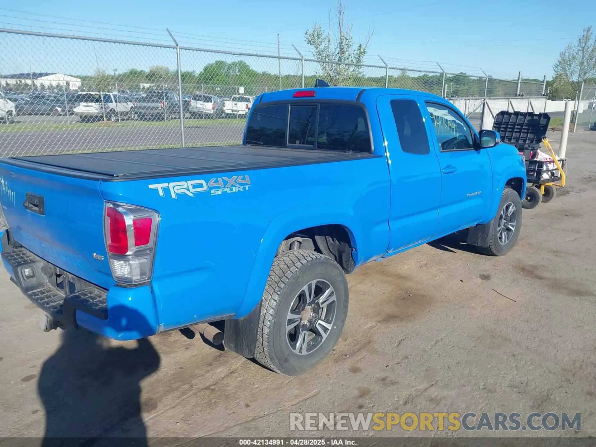 4 Photograph of a damaged car 3TYSZ5AN3MT015623 TOYOTA TACOMA 2021