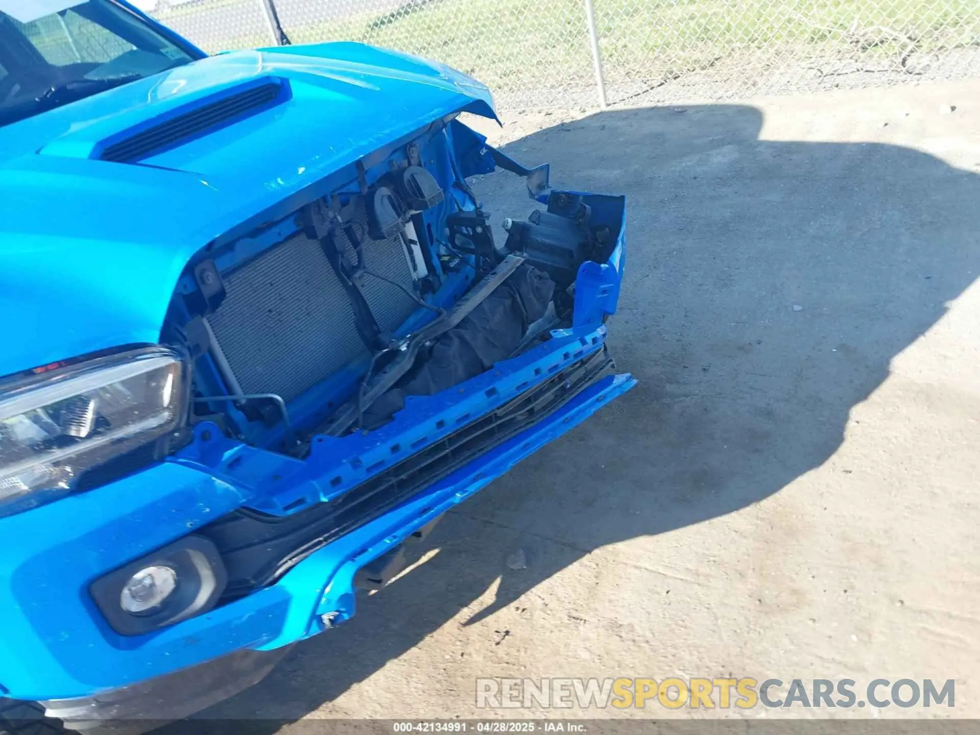 6 Photograph of a damaged car 3TYSZ5AN3MT015623 TOYOTA TACOMA 2021