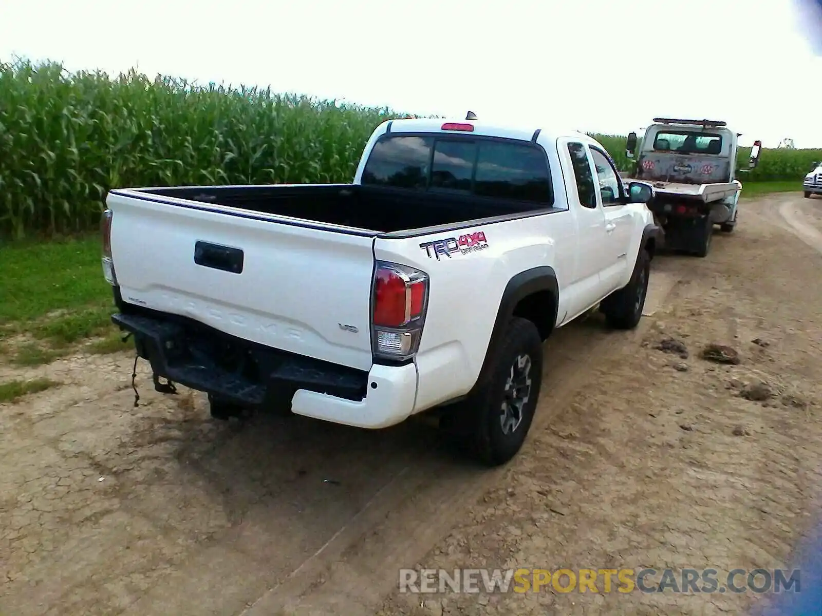 4 Photograph of a damaged car 3TYSZ5AN3MT036911 TOYOTA TACOMA 2021