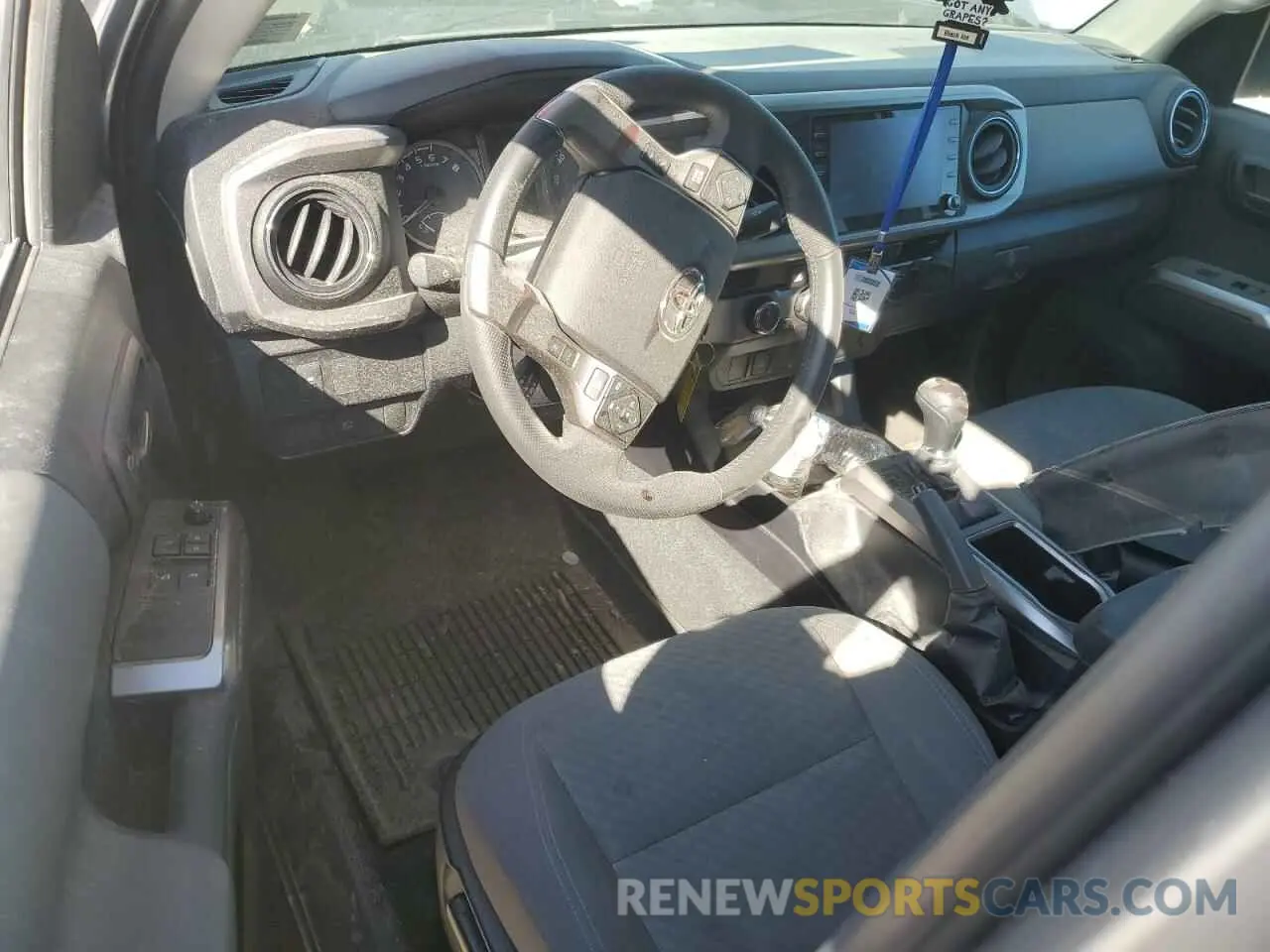 8 Photograph of a damaged car 3TYSZ5AN3MT045933 TOYOTA TACOMA 2021