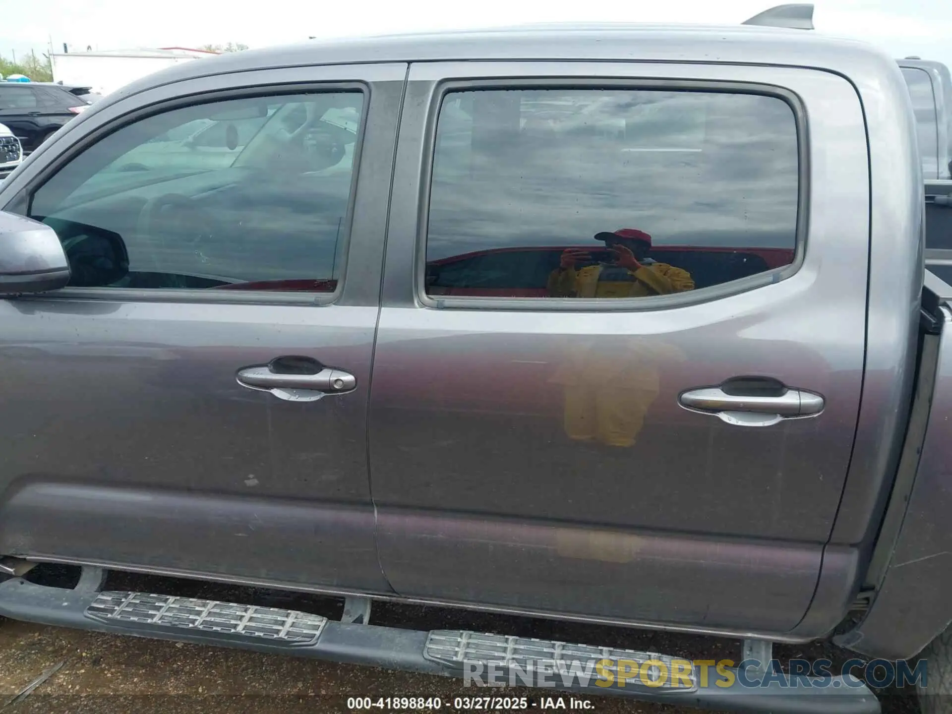 14 Photograph of a damaged car 5TFAX5GN1MX192380 TOYOTA TACOMA 2021