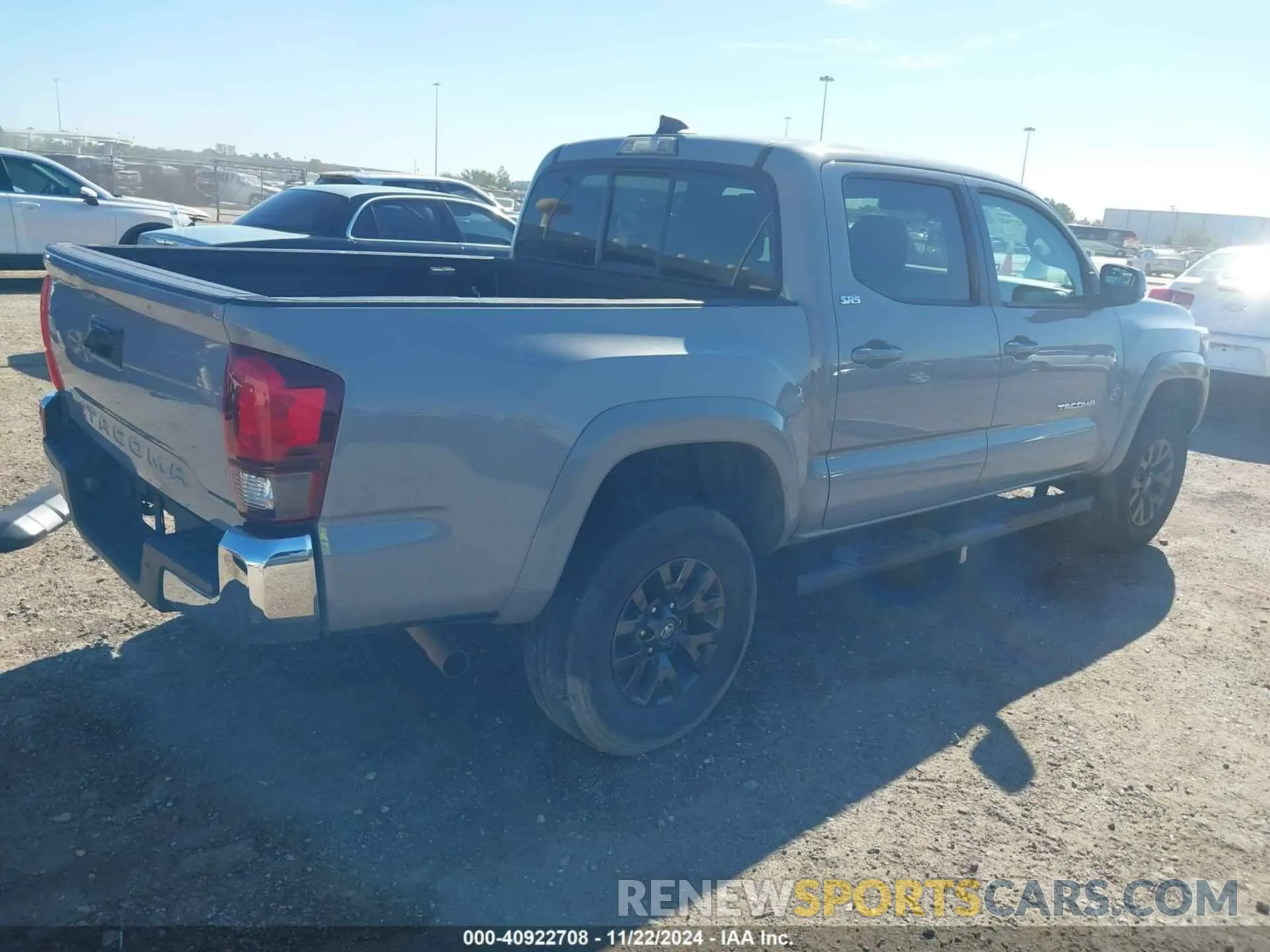 4 Photograph of a damaged car 5TFAX5GN2MX192193 TOYOTA TACOMA 2021