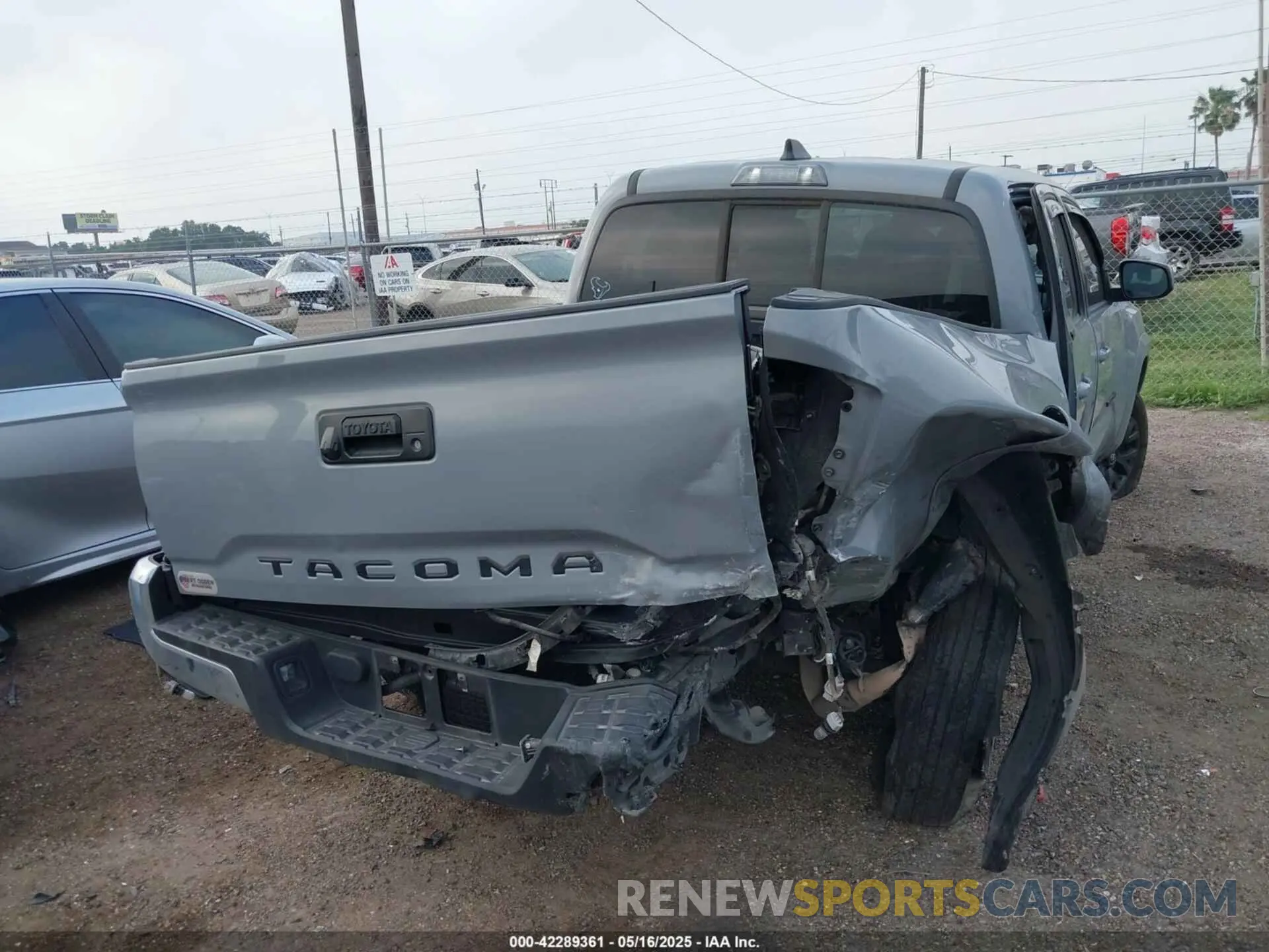 4 Photograph of a damaged car 5TFAX5GN3MX193319 TOYOTA TACOMA 2021