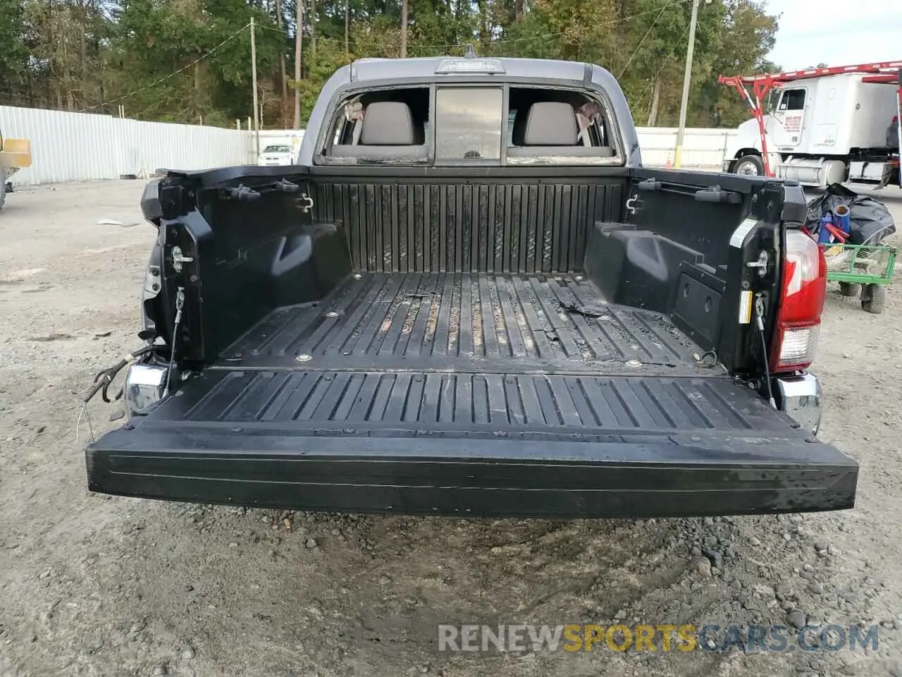 6 Photograph of a damaged car 5TFAX5GN3MX194289 TOYOTA TACOMA 2021