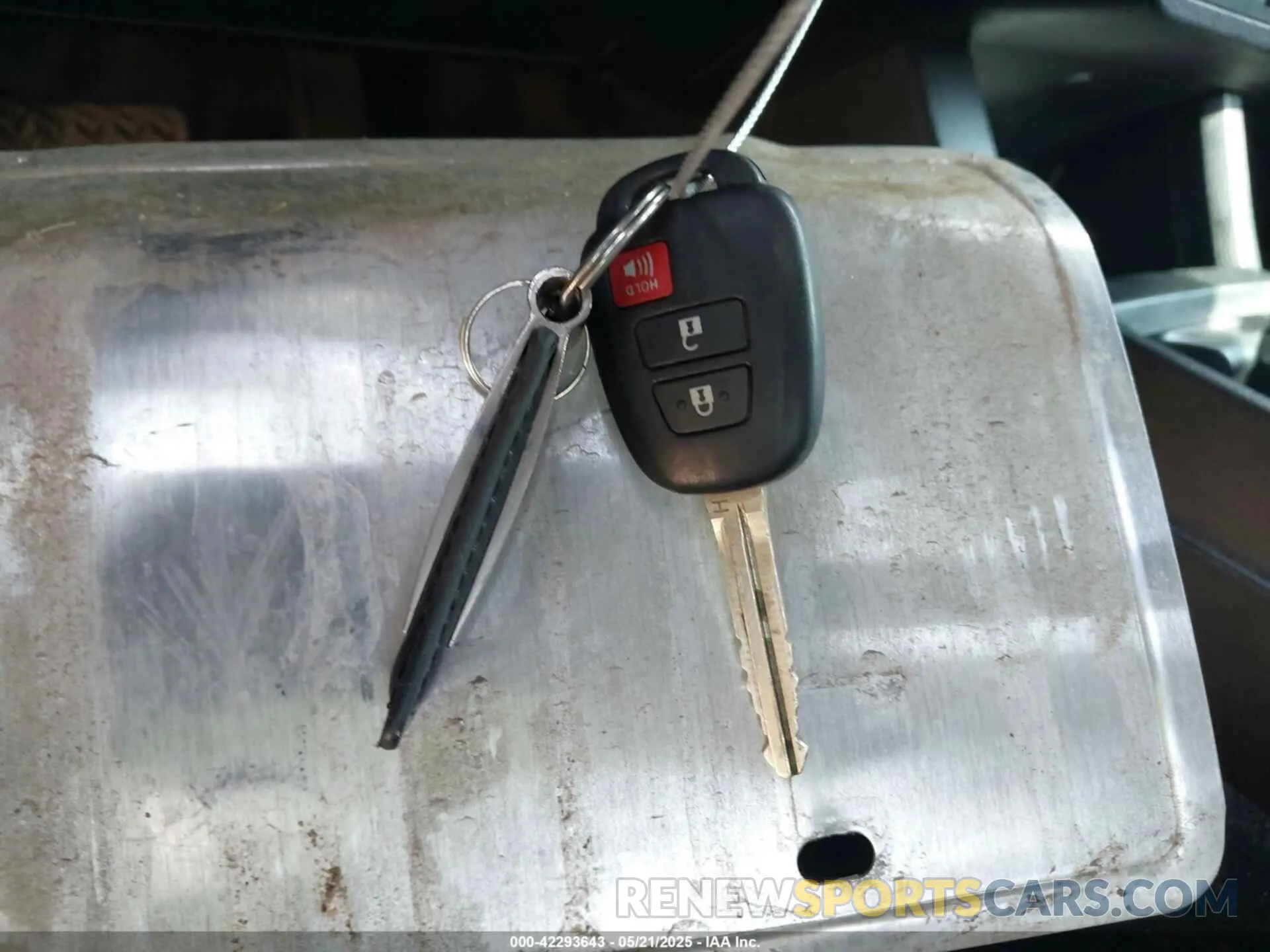 11 Photograph of a damaged car 5TFAX5GN4MX189814 TOYOTA TACOMA 2021