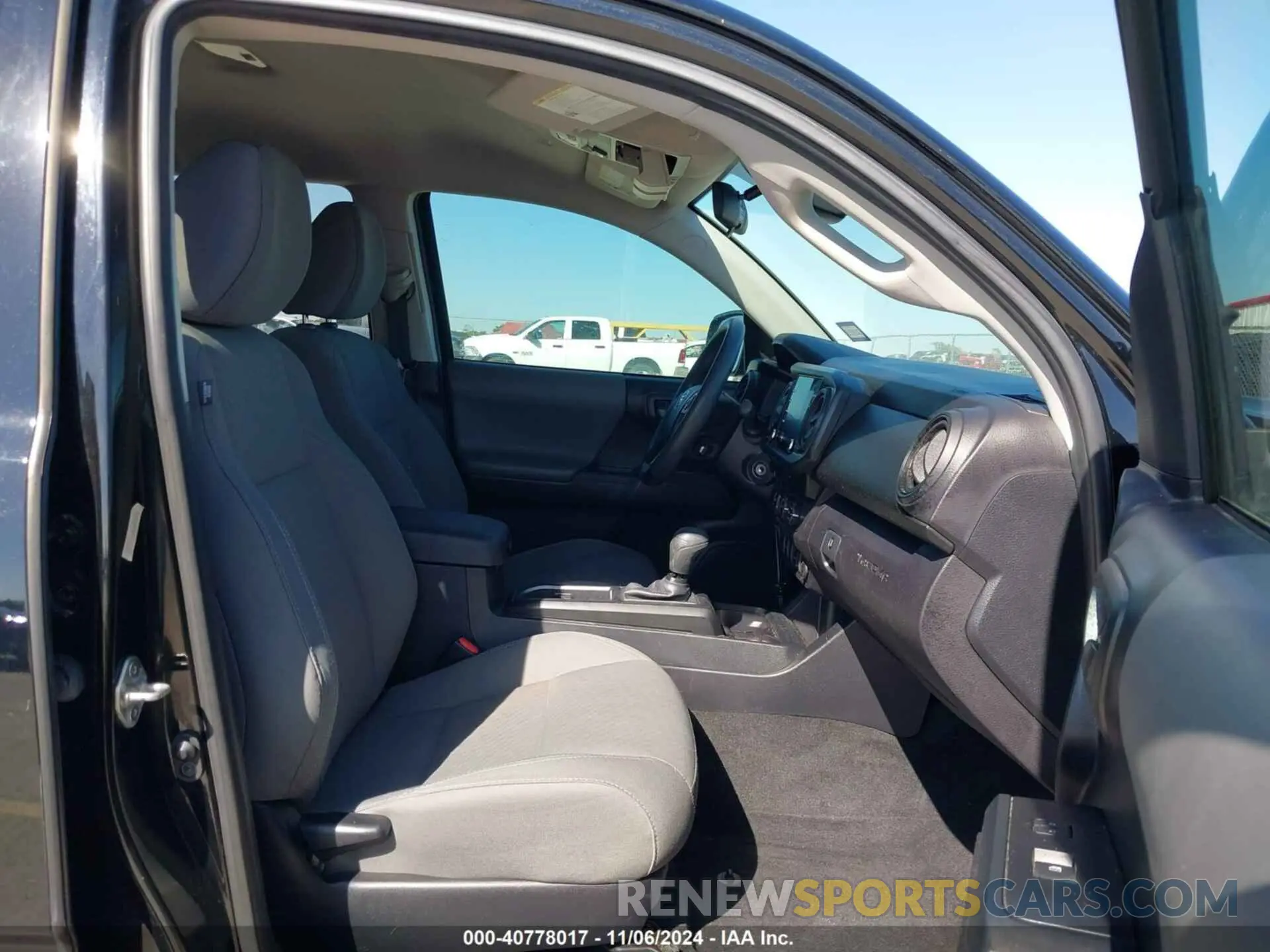 5 Photograph of a damaged car 5TFAX5GN9MX190229 TOYOTA TACOMA 2021