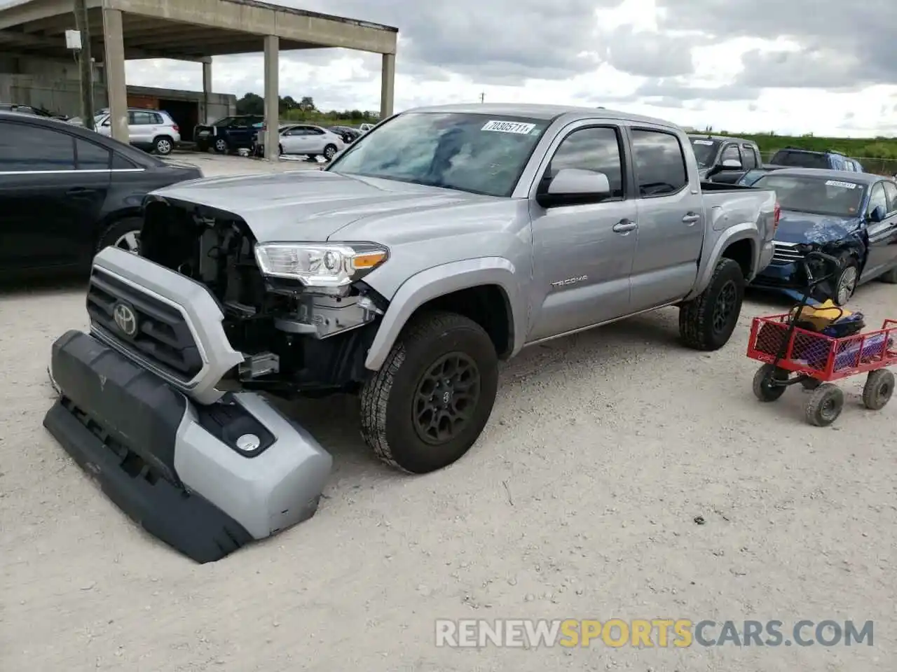 2 Photograph of a damaged car 5TFAZ5CN0MX100174 TOYOTA TACOMA 2021