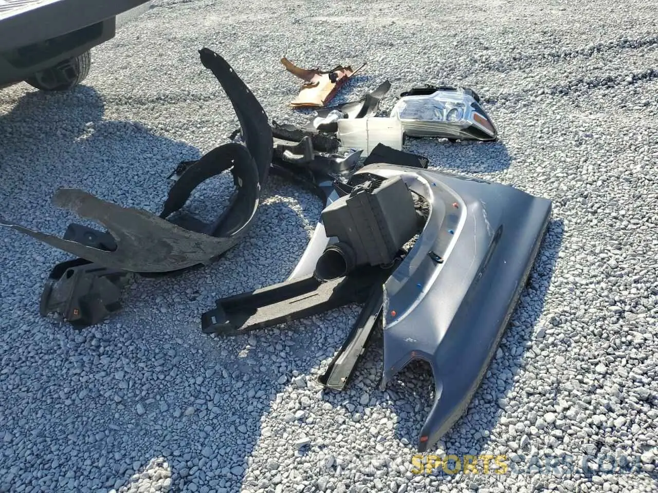 12 Photograph of a damaged car 5TFAZ5CN1MX098192 TOYOTA TACOMA 2021