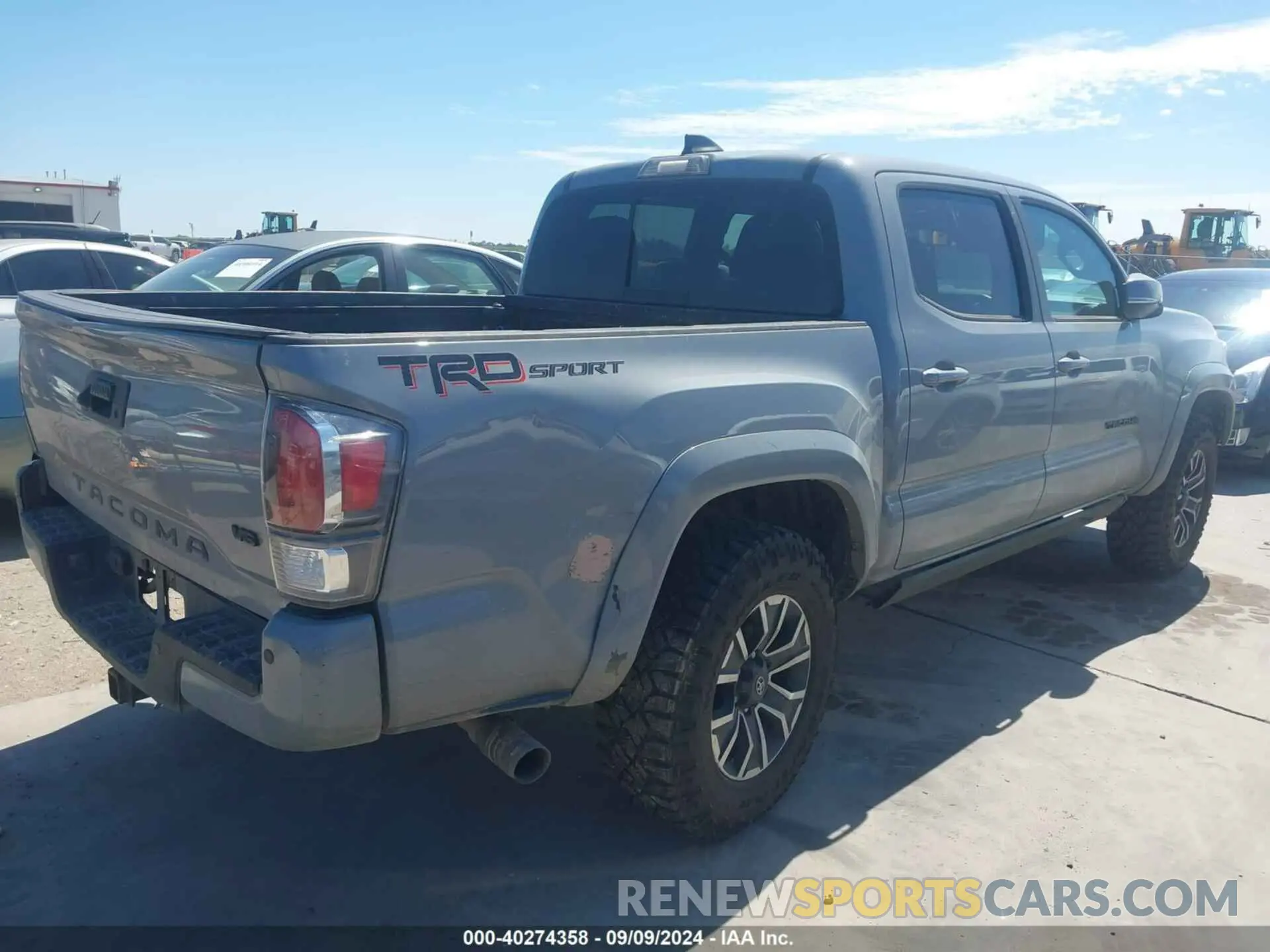 4 Photograph of a damaged car 5TFAZ5CN1MX107506 TOYOTA TACOMA 2021