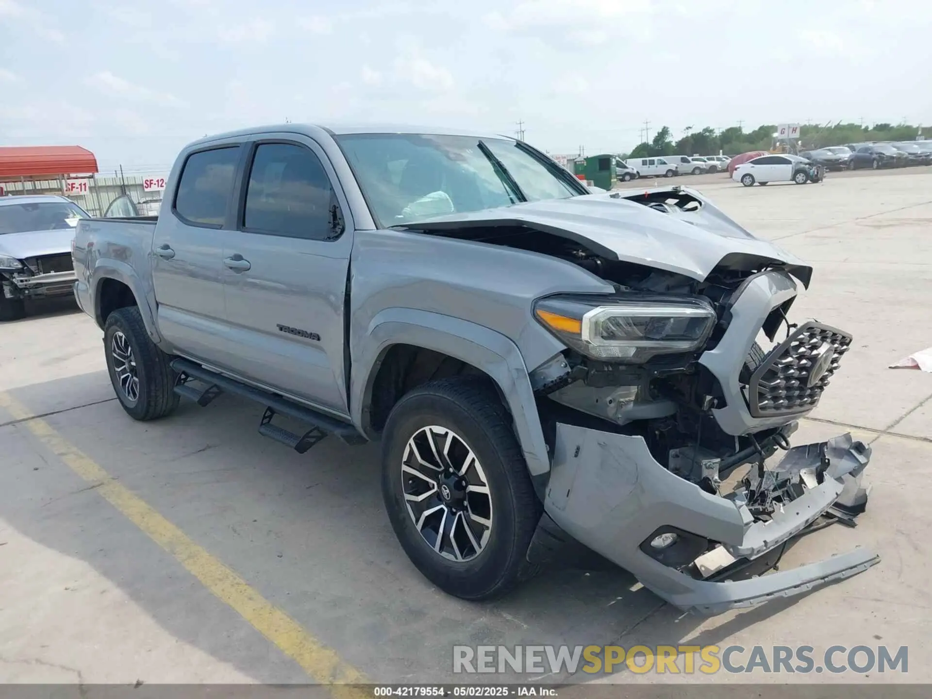 1 Photograph of a damaged car 5TFAZ5CN1MX112477 TOYOTA TACOMA 2021