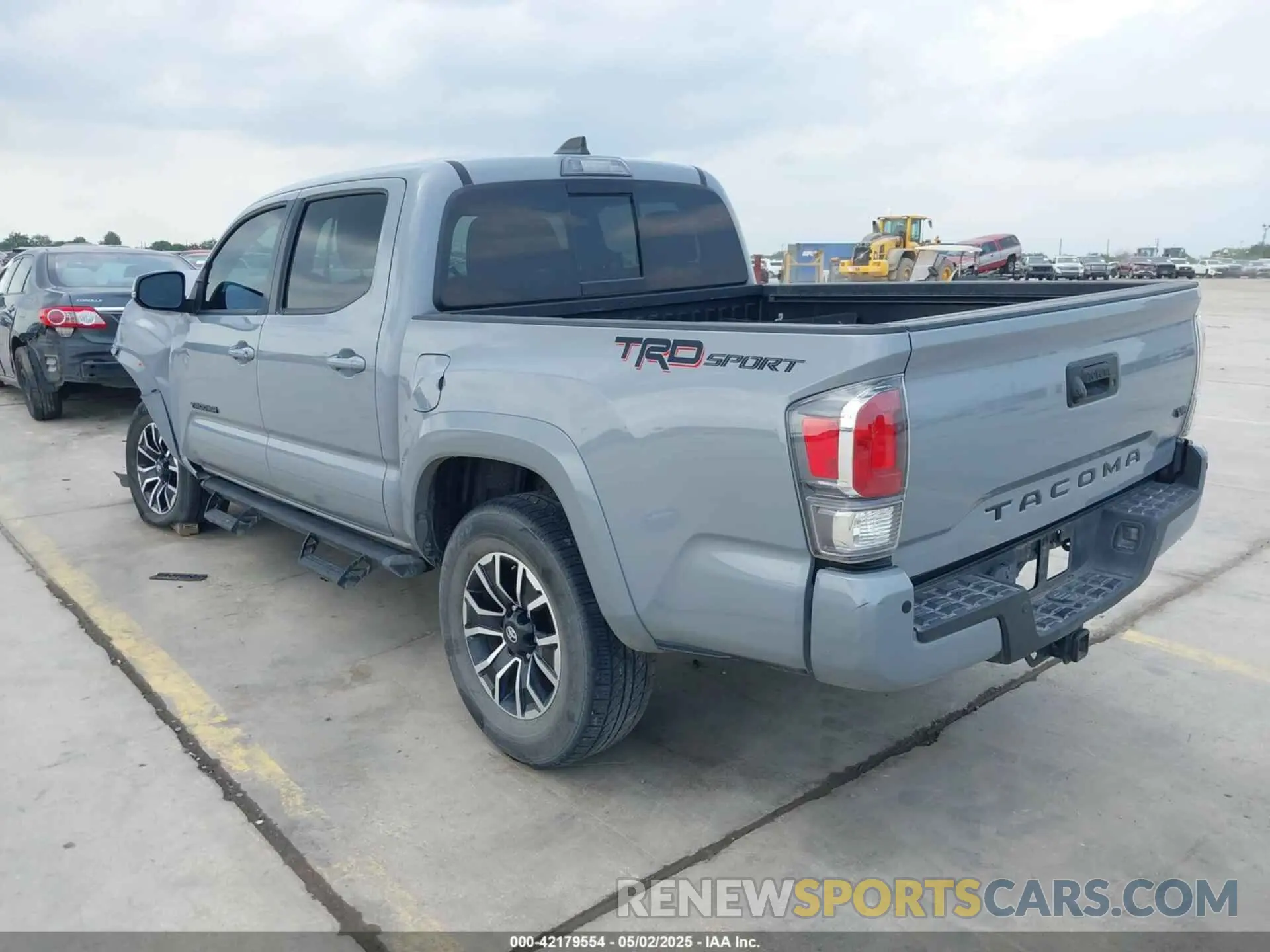 3 Photograph of a damaged car 5TFAZ5CN1MX112477 TOYOTA TACOMA 2021