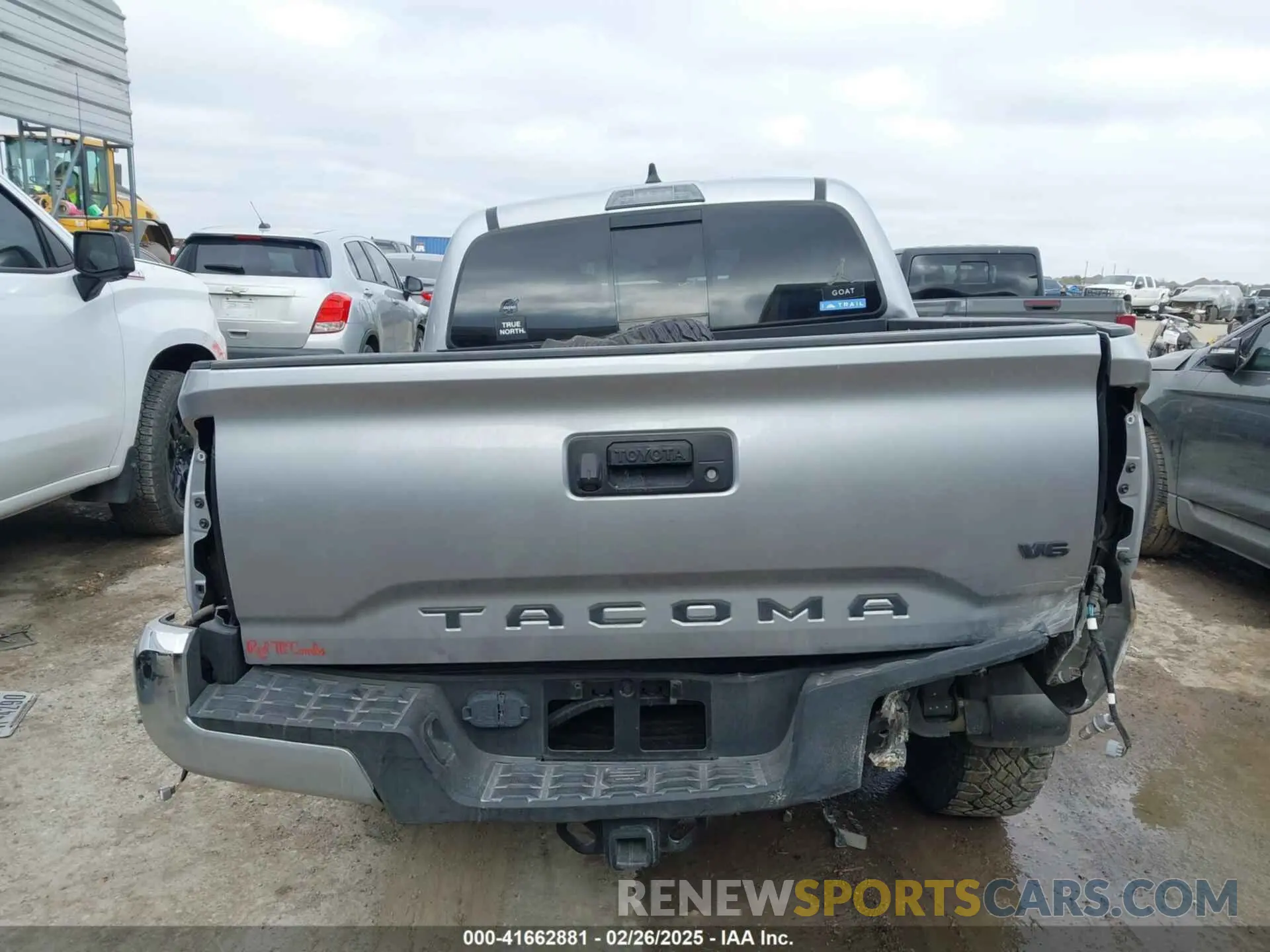 17 Photograph of a damaged car 5TFAZ5CN1MX116321 TOYOTA TACOMA 2021