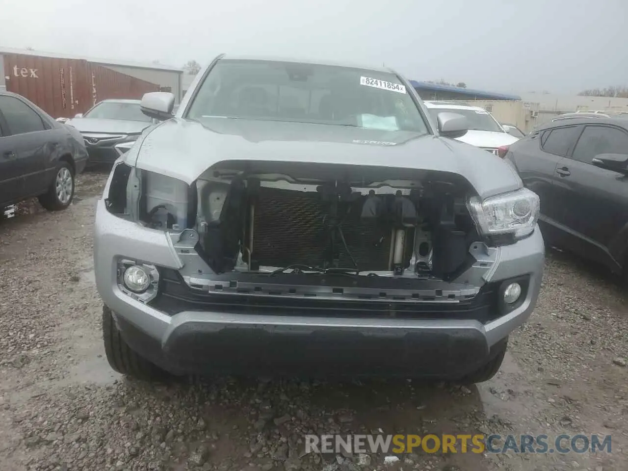 5 Photograph of a damaged car 5TFAZ5CN2MX104288 TOYOTA TACOMA 2021