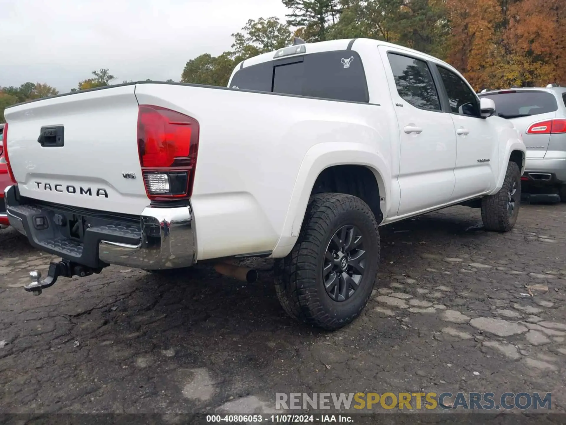 4 Photograph of a damaged car 5TFAZ5CN2MX107207 TOYOTA TACOMA 2021