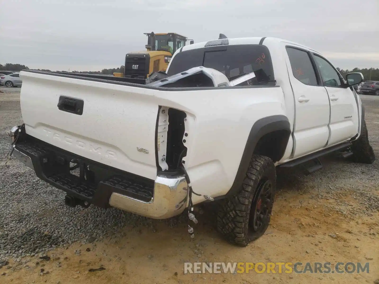 4 Photograph of a damaged car 5TFAZ5CN2MX113962 TOYOTA TACOMA 2021