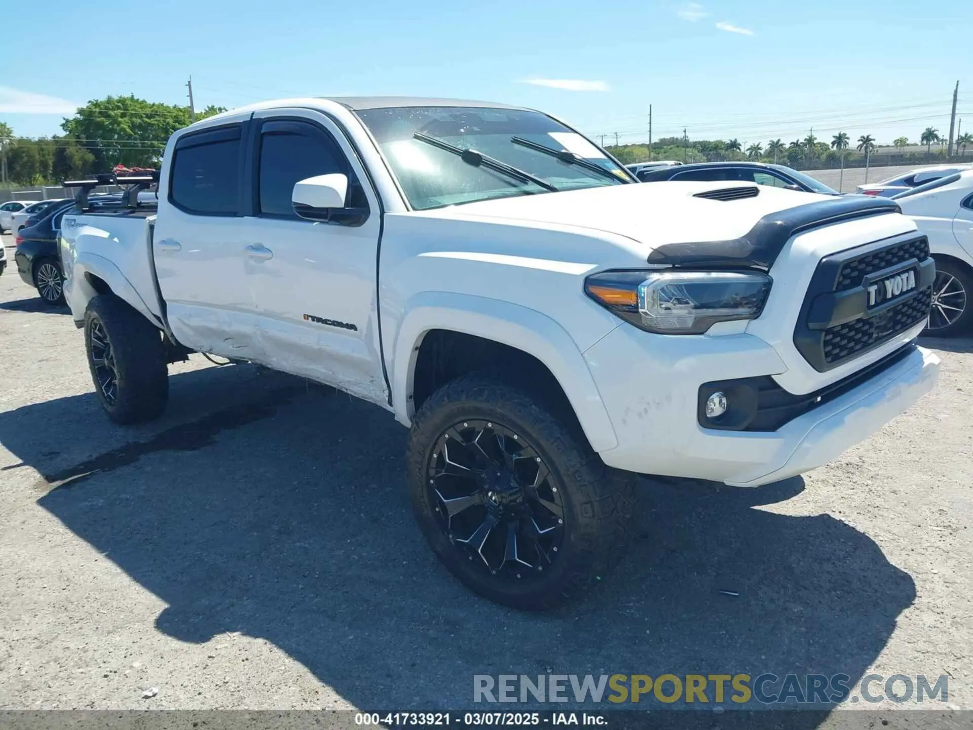 1 Photograph of a damaged car 5TFAZ5CN2MX114478 TOYOTA TACOMA 2021