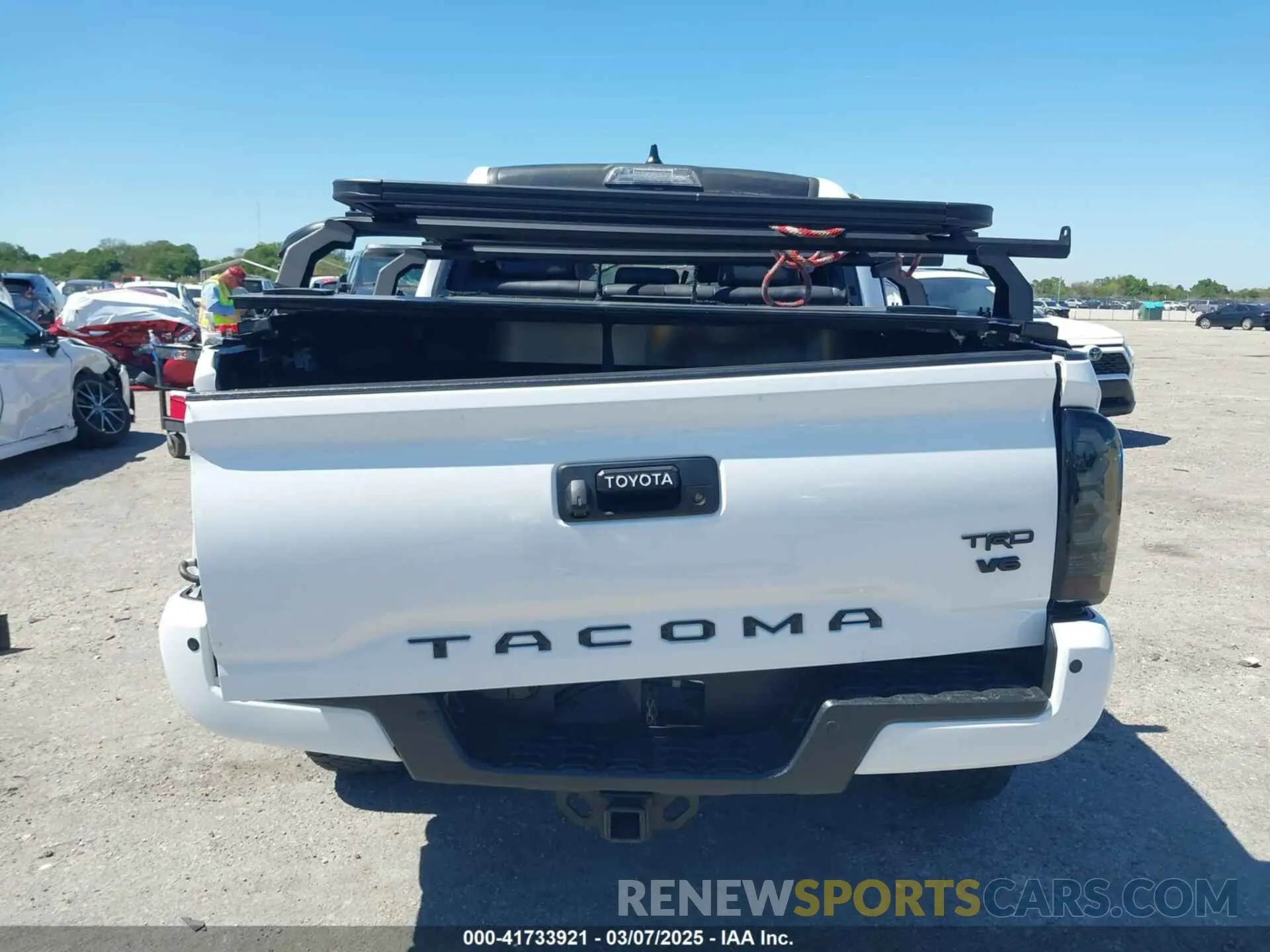 16 Photograph of a damaged car 5TFAZ5CN2MX114478 TOYOTA TACOMA 2021