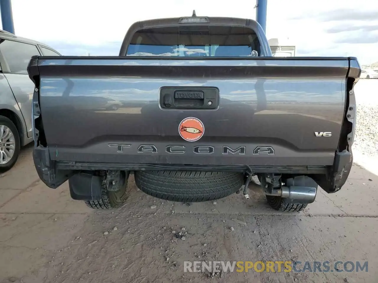6 Photograph of a damaged car 5TFAZ5CN3MX110326 TOYOTA TACOMA 2021