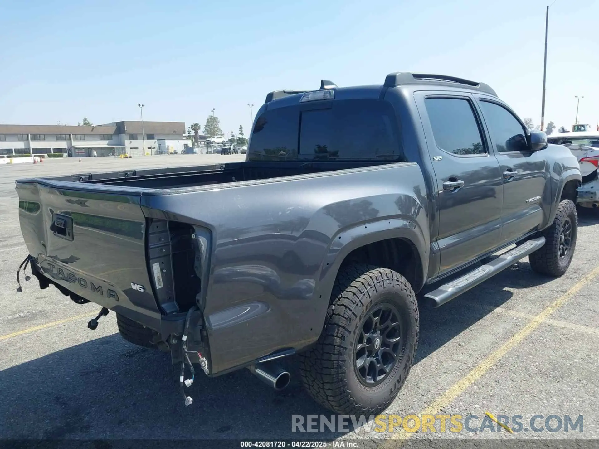 4 Photograph of a damaged car 5TFAZ5CN3MX112481 TOYOTA TACOMA 2021