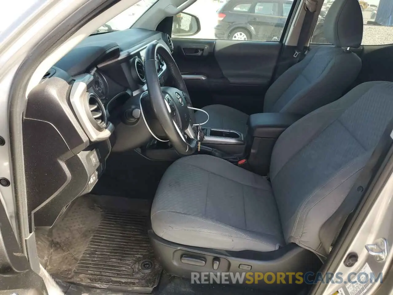 7 Photograph of a damaged car 5TFAZ5CN3MX118524 TOYOTA TACOMA 2021