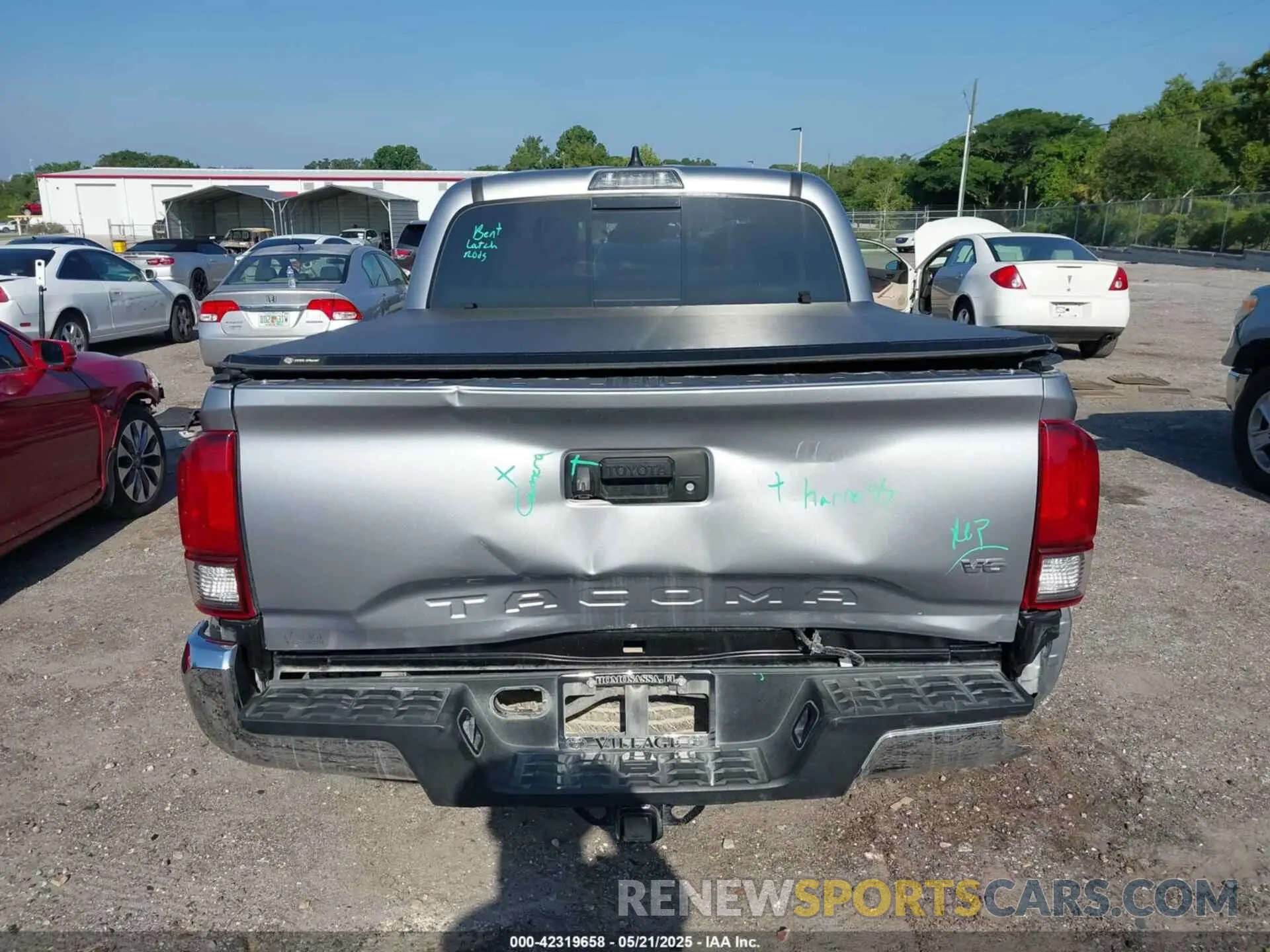 16 Photograph of a damaged car 5TFAZ5CN4MX108021 TOYOTA TACOMA 2021