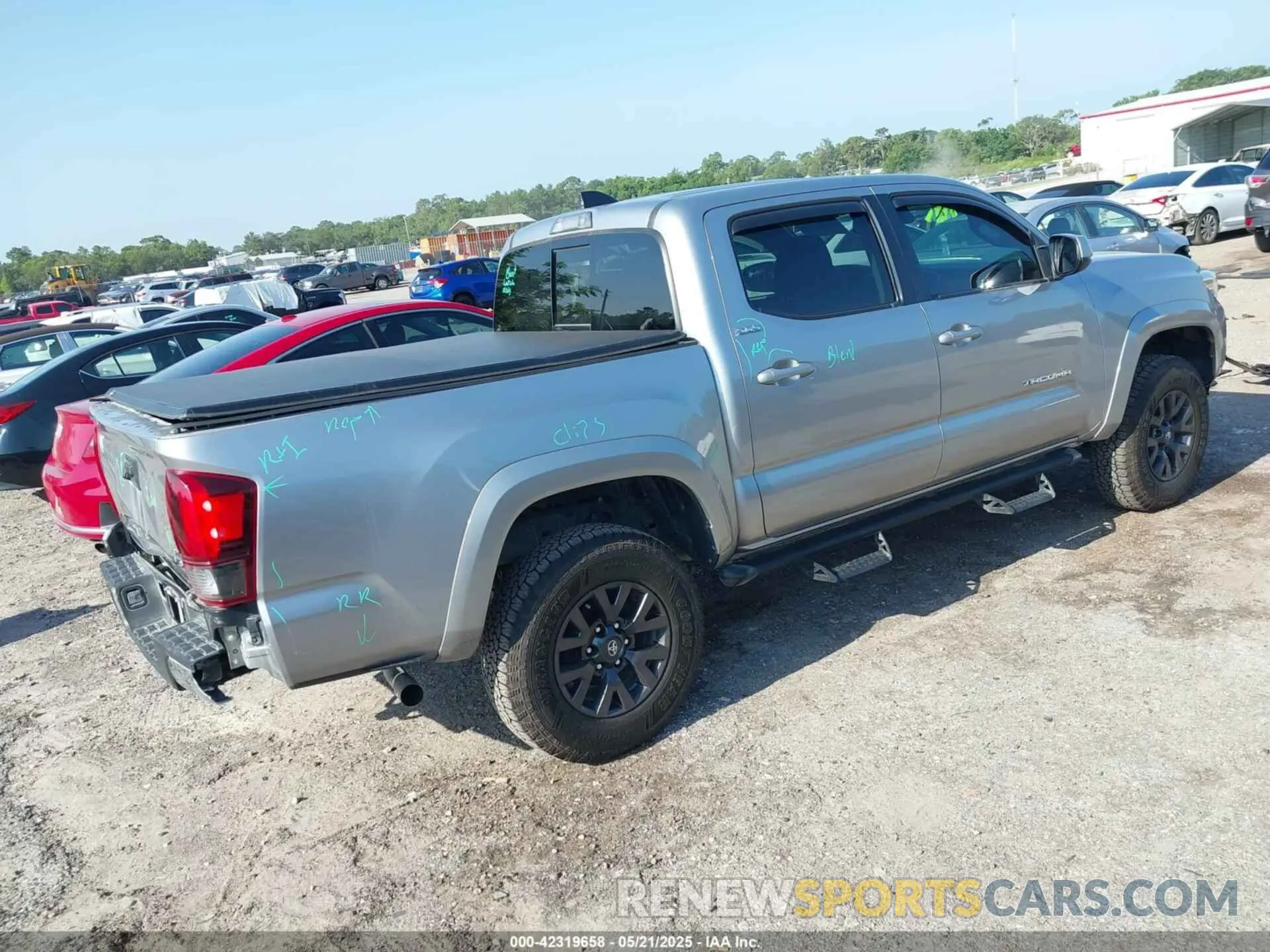 4 Photograph of a damaged car 5TFAZ5CN4MX108021 TOYOTA TACOMA 2021