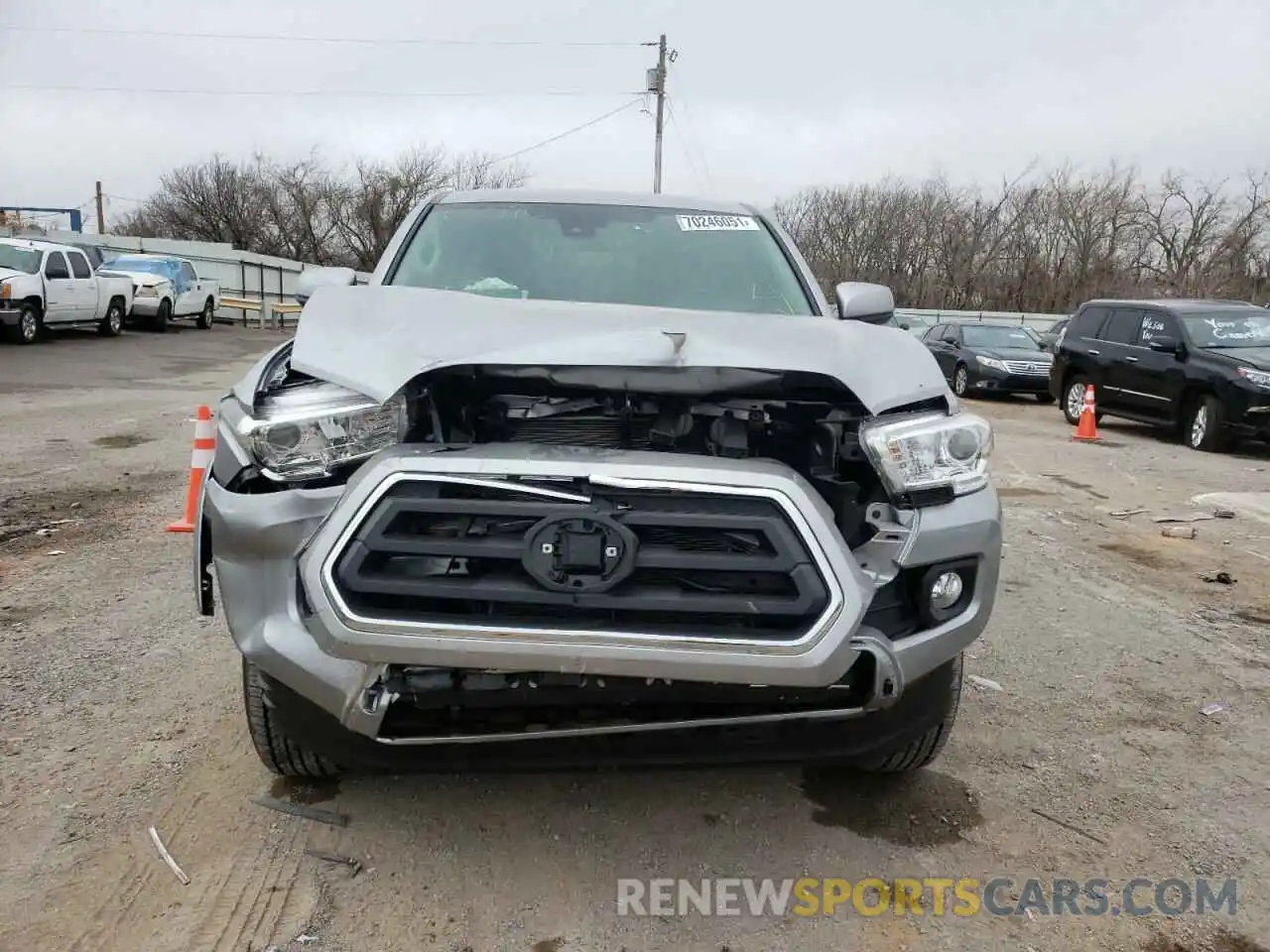 9 Photograph of a damaged car 5TFAZ5CN4MX108990 TOYOTA TACOMA 2021