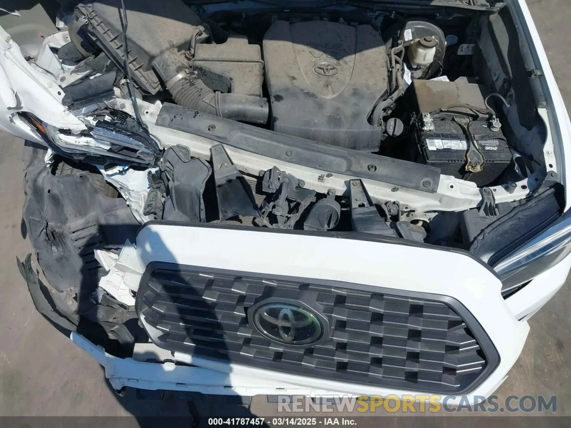 10 Photograph of a damaged car 5TFAZ5CN5MX107346 TOYOTA TACOMA 2021