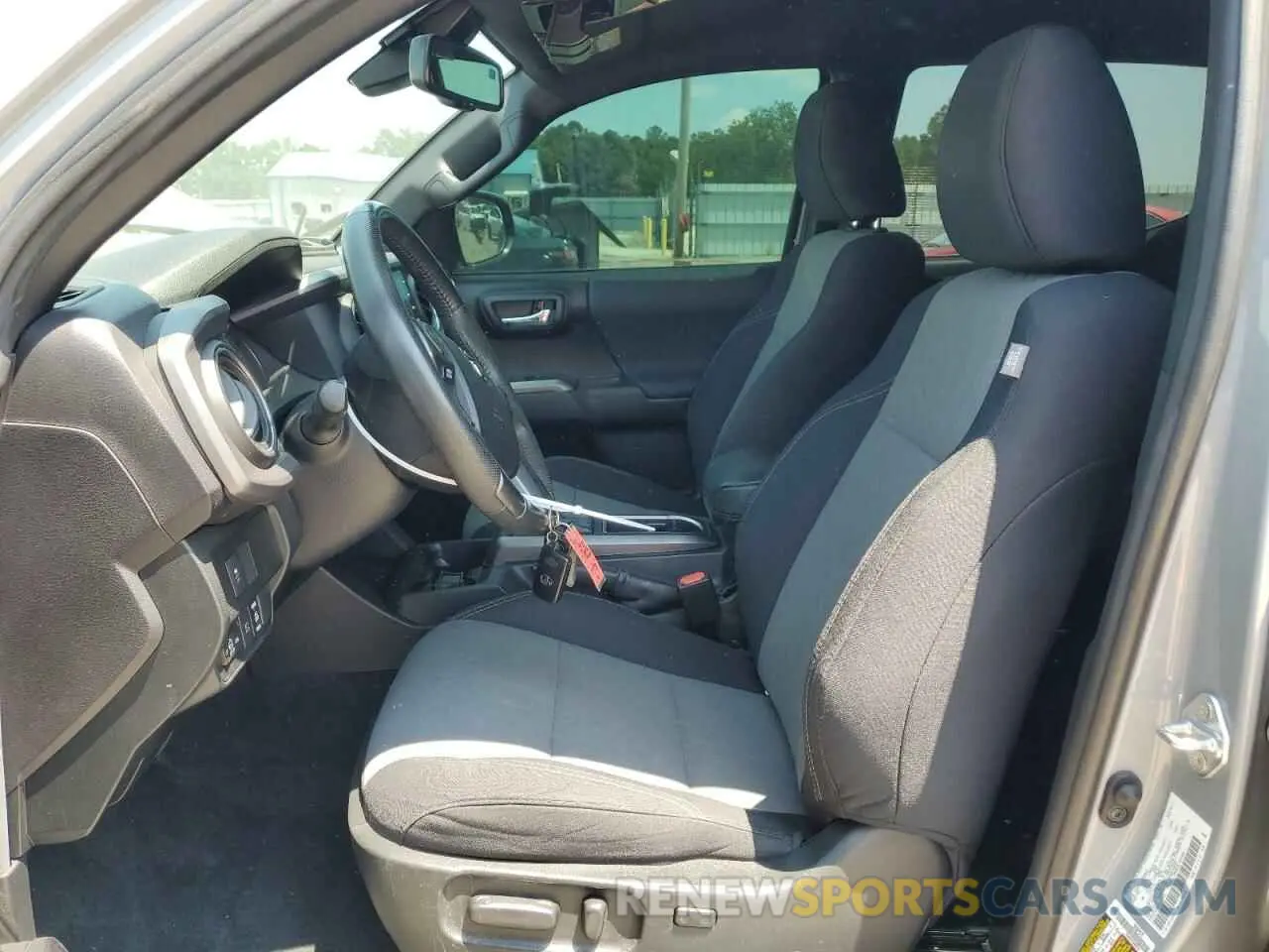 7 Photograph of a damaged car 5TFAZ5CN6MX116816 TOYOTA TACOMA 2021