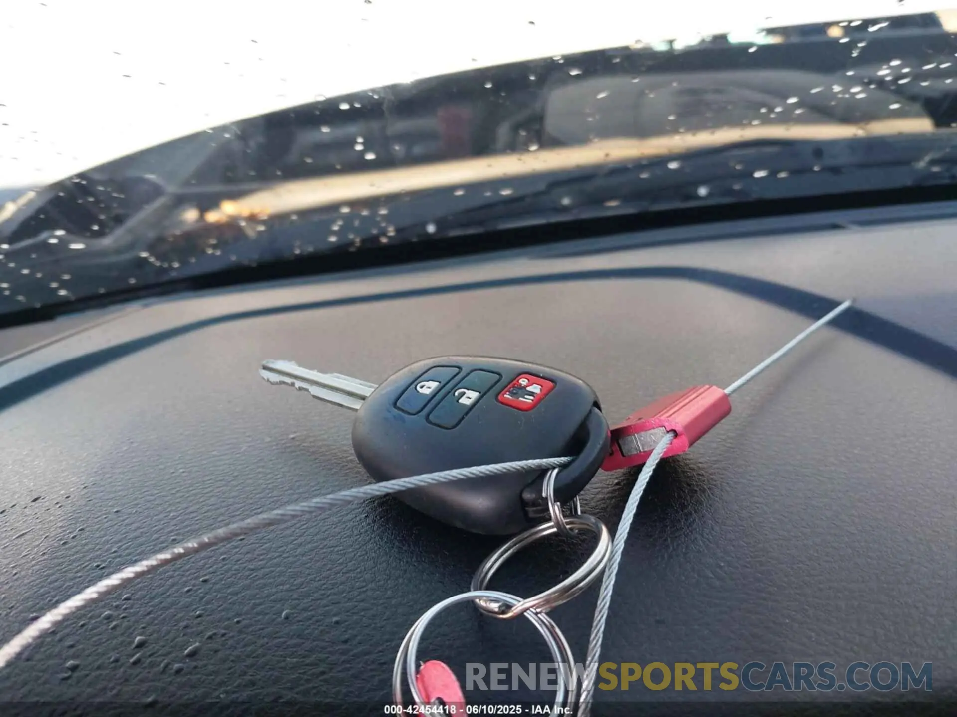11 Photograph of a damaged car 5TFAZ5CN7MX101810 TOYOTA TACOMA 2021