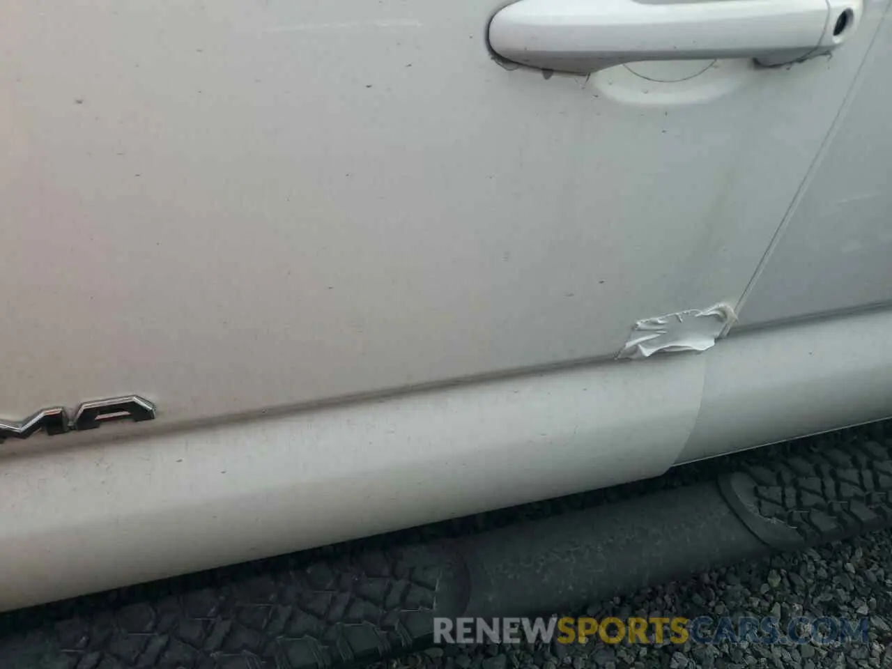 12 Photograph of a damaged car 5TFAZ5CN7MX107302 TOYOTA TACOMA 2021