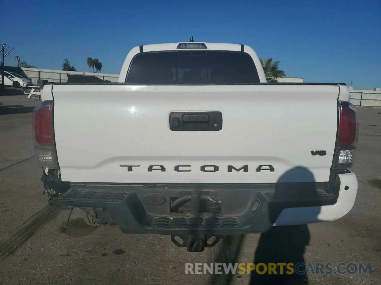 6 Photograph of a damaged car 5TFAZ5CN7MX111544 TOYOTA TACOMA 2021