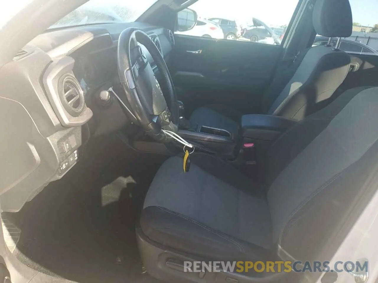 7 Photograph of a damaged car 5TFAZ5CN7MX111544 TOYOTA TACOMA 2021