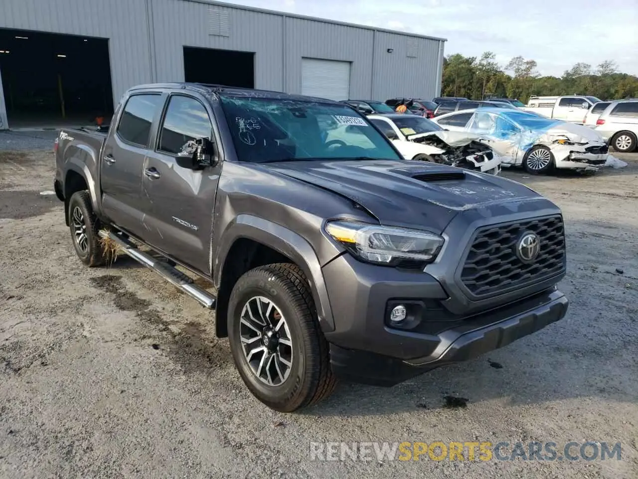 1 Photograph of a damaged car 5TFAZ5CN7MX113522 TOYOTA TACOMA 2021