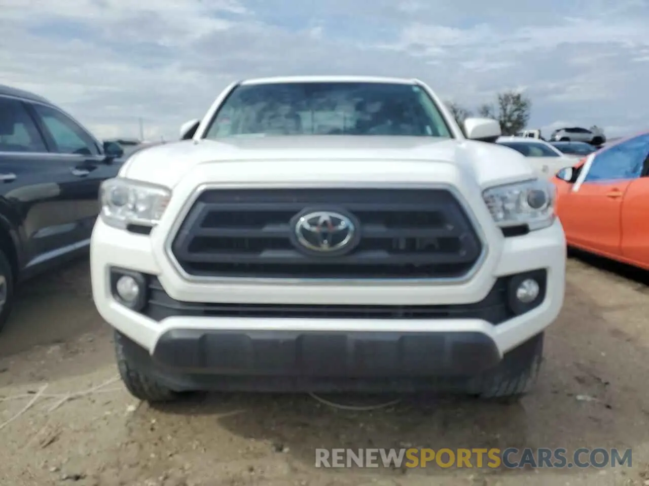 5 Photograph of a damaged car 5TFAZ5CN9MX109780 TOYOTA TACOMA 2021