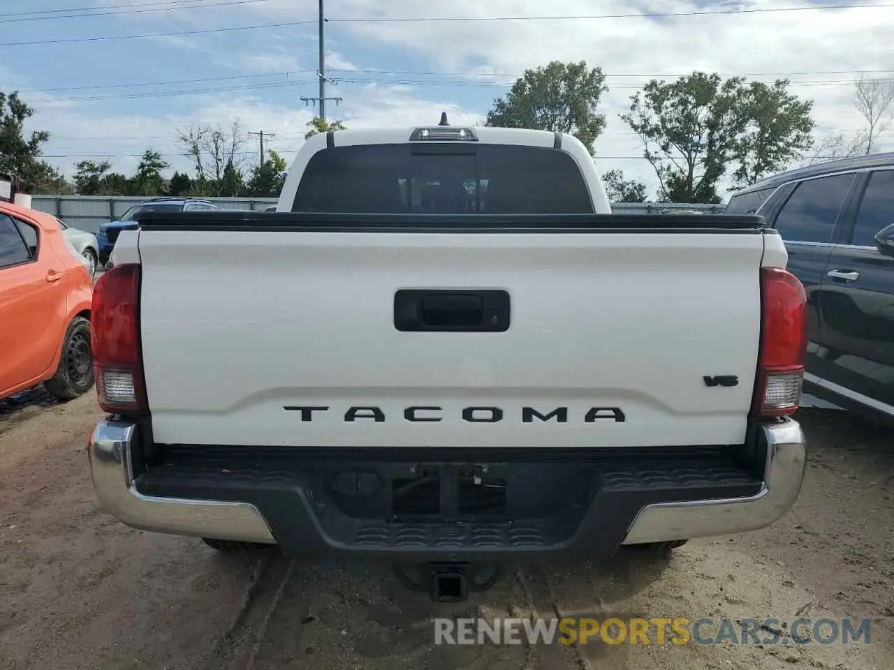 6 Photograph of a damaged car 5TFAZ5CN9MX109780 TOYOTA TACOMA 2021
