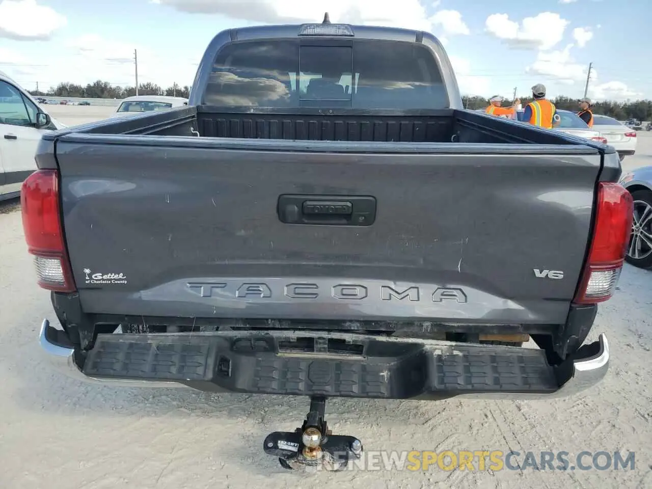 6 Photograph of a damaged car 5TFAZ5CNXMX100652 TOYOTA TACOMA 2021