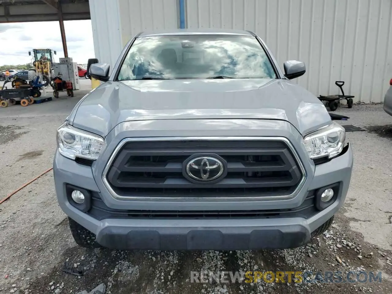 5 Photograph of a damaged car 5TFAZ5CNXMX102031 TOYOTA TACOMA 2021