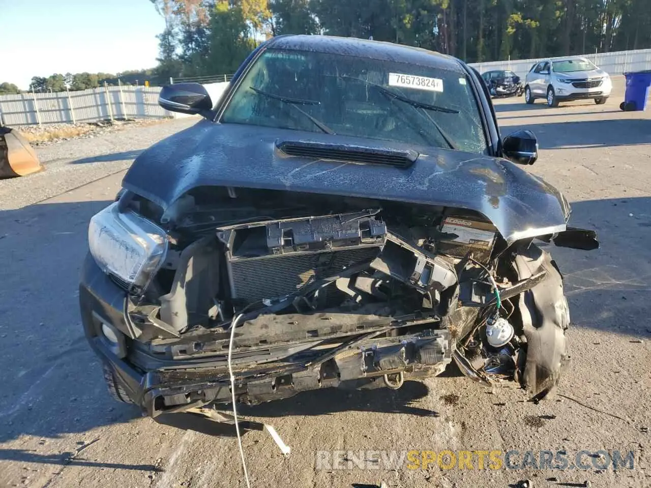 5 Photograph of a damaged car 5TFAZ5CNXMX103597 TOYOTA TACOMA 2021