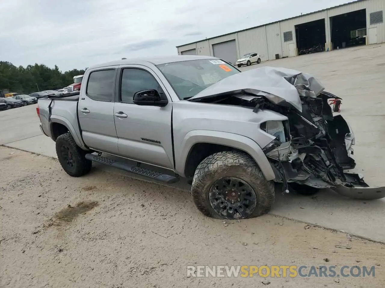 4 Photograph of a damaged car 5TFAZ5CNXMX116706 TOYOTA TACOMA 2021